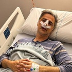 Beppe Convertini, incidente in moto a Roma: ricoverato in ospedale. «La mia faccia completamente distrutta»
