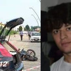 Incidente in moto, perde il controllo dell'Honda 400 e muore nella caduta: Alessandro aveva 21 anni