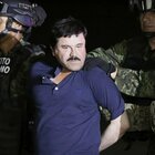 El Chapo vuole tornare in carcere in Messico. L'avvocato: «Non gli fanno vedere la luce, e il cibo è pessimo»