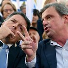 Calenda contro Renzi, volano gli stracci: «Mai stato indagato, e non prendo soldi da dittatori stranieri»