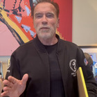 Paura per Arnold Schwarzenegger: incidente d'auto, ferita anche una donna