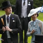 Kate Middleton, pizzo celeste e trasparenze al Royal Ascot 2019. Fan impazziti: «È incantevole»