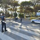 Roma, travolge scooter e scappa: morto ottico di 28 anni, grave l'amico