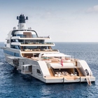 Abramovich, i due mega yacht Eclipse e Solaris si muovono nella stessa direzione: potrebbero incontrarsi nello Ionio davanti all'Italia