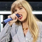 Taylor Swift, fan muore al concerto per il troppo caldo: rinviato il tour. La cantante: «Ho il cuore spezzato». Le prossime date