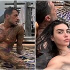 Fabrizio Corona nudo su Instagram, i social si scatenano: «C'è chi ha zoomato e chi mente»