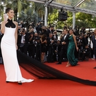 Festival di Cannes, Bella Hadid conquista il pubblico con il suo vestito