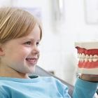 Manovra, M5S insiste sulle cure dentali: 500 euro alle fasce deboli