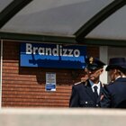 Incidente treno a Brandizzo, giallo sul nulla osta ai lavori e un ritardo che può aver ingannato gli operai: l'inchiesta