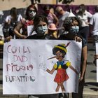 «A scuola a settembre»: sit-in in 16 città italiane. Il "sì" di Azzolina: «Priorità per il governo»