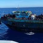 Sicilia, 10 migranti positivi sbarcati a Lampedusa