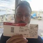 Francesco Facchinetti in viaggio per Milano sbaglia aereo e finisce ad Amsterdam