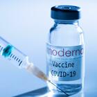 Vaccino Moderna, in Usa ok dall'11 dicembre. Europa, online anche i dati di Pfizer e AstraZeneca. Da vaccinare 42 milioni di italiani