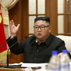 Corea del Nord, il leader Kim Jong-un: «Da noi non c'è una persona col covid»