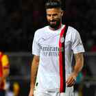 Milan, Giroud squalificato per due giornate dopo il rosso a Lecce: stangata del giudice sportivo