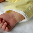 Virus sinciziale, docente pediatria Firenze: «E' terribile per i bambini, il 20% va in rianimazione»