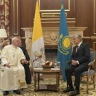 Ucraina, Papa Francesco implora: «Evitate i blocchi contrapposti, devastante una nuova guerra fredda»