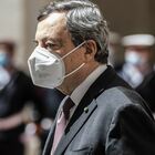 Draghi: momento favorevole per l'Italia ma la pandemia non è finita