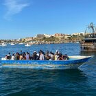 Migranti, nuovi sbarchi in Calabria. Salvini: «Ci vuole qualcuno che torni a difendere confini»