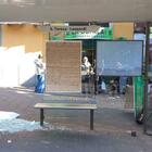 Napoli choc: vandalizzata la pensilina dedicata a Leopardi