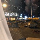 Amsterdam, falso l'allarme dirottamento. Air Europa: «Attivato per errore». Terminal evacuato