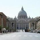Vaticano, debuttano i gendarmi con i fucili mitragliatori all'ingresso dello Stato Pontificio