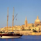 Otto ragazzi positivi al Covid dopo viaggio di una settimana a Malta. Un contagiato al rientro da Ibizia