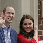 Kate Middleton e il principe William in profonda crisi, a corte si parla di divorzio: «Natale separati per volere della regina»