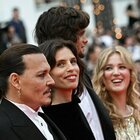 Festival di Cannes 2023, parata di stelle sul red carpet: da Johnny Depp a Uma Thurman, ecco gli ospiti e i look