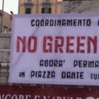 No green pass Napoli, la protesta a piazza Dante è un flop: solo in trenta