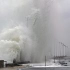 Maltempo, Sicilia devastata: divelto il pontile a Ginostra, rifiuti finiscono in mare. I vigili del fuoco: «È stato un inferno»