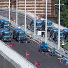 Ponte di Genova, il test: 56 camion da 44 tonnellate attraversano insieme il nuovo viadotto