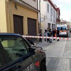 Femminicidio a Cagliari in un centro per migranti: uccide la compagna a coltellate e poi si costituisce