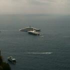 immagine Al Mirqab, il giga yacht dello sceicco Al Thani arriva ad Ischia: lungo 133 metri, vale oltre 250 milioni di euro
