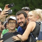 Pontida, la diretta. Salvini: «Questa è l'Italia che vincerà. Mai con la sinistra, mai con il Pd ». Aggredito videomaker