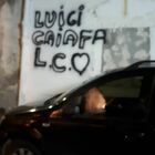 Murale cancellato a Napoli, sulla parete ricompare il nome del baby rapinatore ucciso