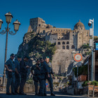 immagine Ischia, controlli della polizia nei comuni dell'isola: identificate 1117 persone