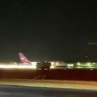 Aereo atterra senza carrello, l'incredibile manovra d'emergenza del pilota: tragedia sfiorata sul Boeing