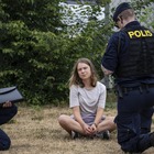 Greta Thunberg arrestata per aver bloccato per cinque le navi petroliere a Malmo