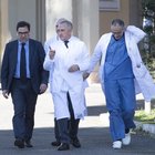 Spallanzani: «È guarito il ricercatore italiano malato». Domani l'ufficialità per gli altri pazienti