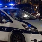 Roma, travolto e ucciso in strada: l'auto scappa, caccia al pirata