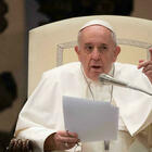 Papa Francesco: «La guerra è una pazzia, servono corridoi umanitari»
