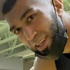 Lottatore MMA uccide medico con un osso: il folle gesto dopo una lite sul vaccino anti-Covid