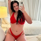 «Troppo sexy? Esserlo ti rende dura la vita», influencer 24enne provoca i suoi followers