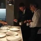 David Beckham diventa chef e impiatta in cucina con Massimo Bottura