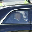Regina Elisabetta, sfilata di autorità per il funerale. Da Biden a Mattarella, chi ci sarà (e chi no)