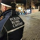 Roma, movida e assembramenti: da Trastevere a San Lorenzo piazze chiuse dai vigili sabato notte