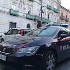 Coronavirus a Napoli, i carabinieri interrompono la festa di compleanno a Castellammare