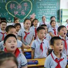 Covid, a Wuhan (città del contagio) 1,4 milioni di bambini senza mascherine oggi tornano a scuola