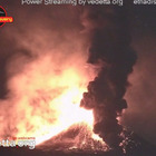 Etna, intensa eruzione visibile fino alle Isole Eolie: fontana di lava e nube alta 10 chilometri